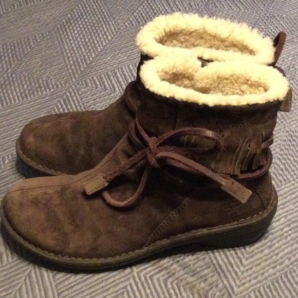 UGG size 8 brown suede boots for women - Picture 3 of 10